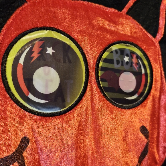 AS NEW 2nd of 2 matching 2-3 yrs Halloween onesie costume, red, holographic eyes - Picture 7 of 14